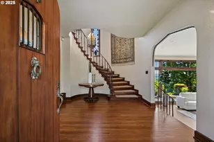 5570 SW Menefee Dr, Portland, OR 97239 - Photo 6