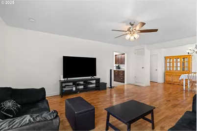 203 Williams Finney Rd, Kelso, WA 98626 - Photo 8