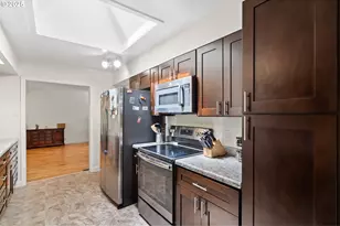 203 Williams Finney Rd, Kelso, WA 98626 - Photo 10