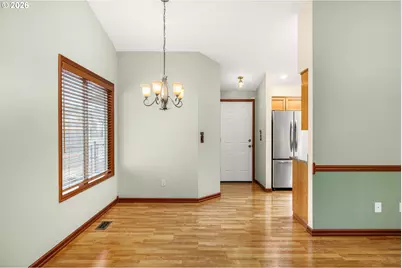 701 SW Linneman Ct, Gresham, OR 97030 - Photo 10