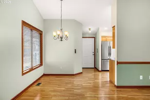 701 SW Linneman Ct, Gresham, OR 97030 - Photo 10