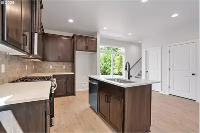 195 SE Acacia Dr, Gresham, OR 97080 - Photo 14