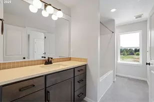 195 SE Acacia Dr, Gresham, OR 97080 - Photo 18