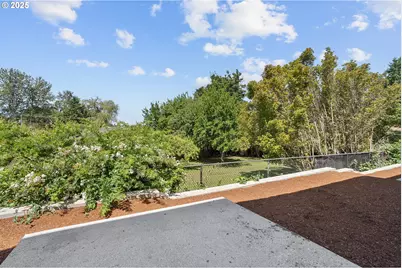 195 SE Acacia Dr, Gresham, OR 97080 - Photo 30