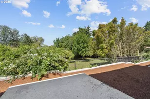 195 SE Acacia Dr, Gresham, OR 97080 - Photo 30