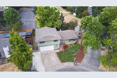 2261 SW 195th Ave, Beaverton, OR 97003 - Photo 2