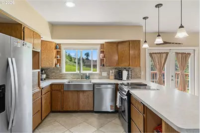 1122 SE 1st St, Winlock, WA 98596 - Photo 14