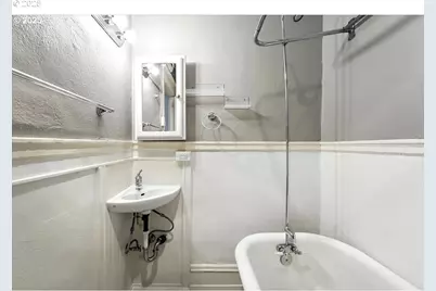 2109 NW Irving St #304, Portland, OR 97210 - Photo 16