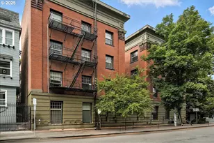 2109 NW Irving St, Portland, OR 97210 - Photo 6