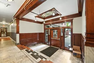 2109 NW Irving St, Portland, OR 97210 - Photo 4