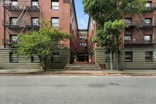 2109 NW Irving St, Portland, OR 97210 - Photo 2