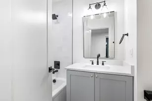 11072 SW 61st Ave, Portland, OR 97219 - Photo 10