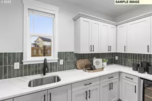 777 Magnolia Ave, Woodburn, OR 97071 - Photo 4