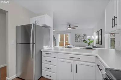 1687 SE Linn St, Portland, OR 97202 - Photo 14