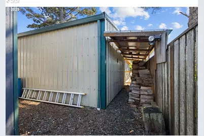 8365 Stark St, Rockaway Beach, OR 97136 - Photo 16