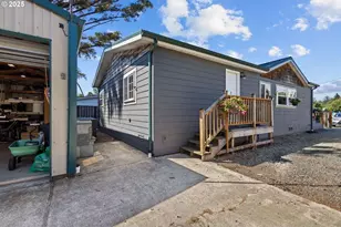 8365 Stark St, Rockaway Beach, OR 97136 - Photo 4