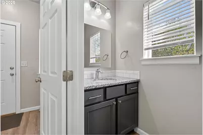 565 Baker St, Baker City, OR 97814 - Photo 10