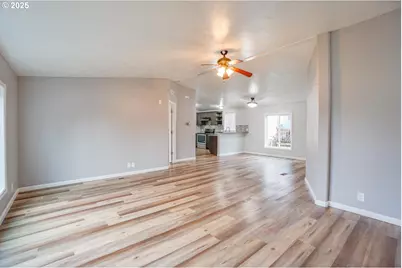 415 NE 194th St #17, Ridgefield, WA 98642 - Photo 8