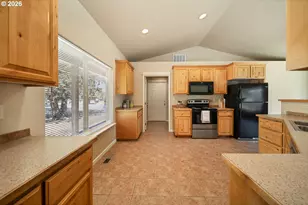 3928 SE Umatilla Loop, Prineville, OR 97754 - Photo 8
