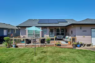 2093 Astor Way, Woodburn, OR 97071 - Photo 2