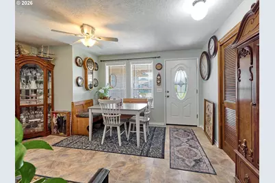 2093 Astor Way, Woodburn, OR 97071 - Photo 8