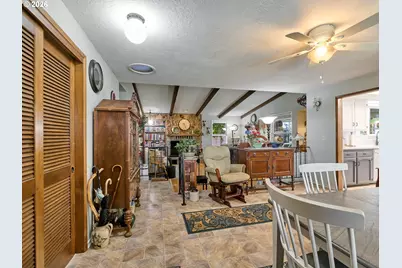 2093 Astor Way, Woodburn, OR 97071 - Photo 10