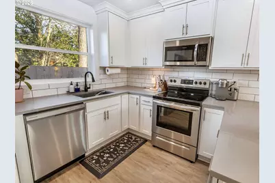 6538 SE 64th Ave #B, Portland, OR 97206 - Photo 10
