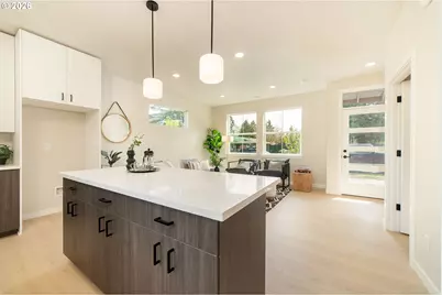 5685 SE 60th St, Portland, OR 97206 - Photo 8