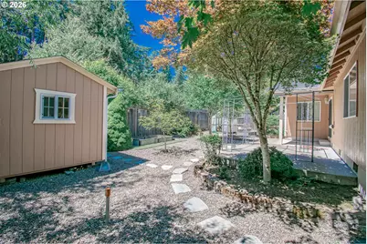 196 Buttercup Loop, Cottage Grove, OR 97424 - Photo 32