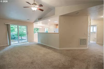 196 Buttercup Loop, Cottage Grove, OR 97424 - Photo 2