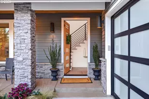 15986 Parker Rd, Lake Oswego, OR 97035 - Photo 2