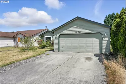 1608 NW 3rd St, Battle Ground, WA 98604 - Photo 2