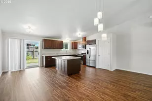 1608 NW 3rd St, Battle Ground, WA 98604 - Photo 8