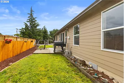 989 SE Fairway Dr, Myrtle Creek, OR 97457 - Photo 32