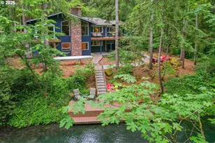 18148 Pioneer Ct, Lake Oswego, OR 97034 - Photo 2