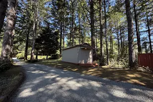 96104 Cape Ferrelo Rd, Brookings, OR 97415 - Photo 38