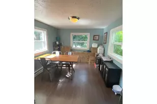 239 D St, Springfield, OR 97477 - Photo 4