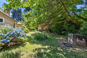 42799 Leaburg Dr, Walterville, OR 97489 - Photo 26