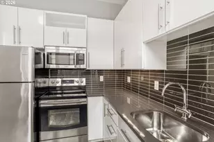 618 NW 12th Ave, Portland, OR 97209 - Photo 8