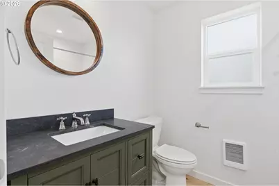 5592 Burnett Ave #B, Eugene, OR 97402 - Photo 28