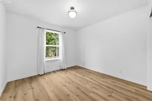 5592 Burnett Ave, Eugene, OR 97402 - Photo 22