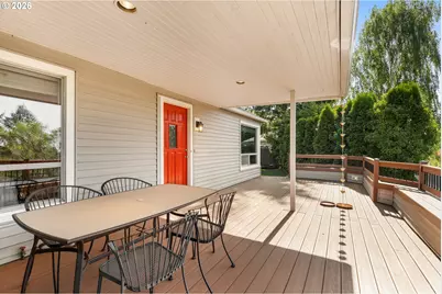 7275 SW Sylvan Ct, Portland, OR 97225 - Photo 4