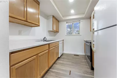 455 Crona St, Junction City, OR 97448 - Photo 6