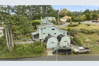 741 Pacific Ave, Brookings, OR 97415 - Photo 40
