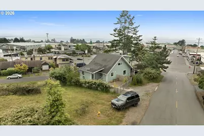 741 Pacific Ave, Brookings, OR 97415 - Photo 44