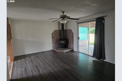 124 Donald Ter, Myrtle Creek, OR 97457 - Photo 6