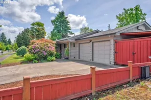 2672 Cheryl St, Eugene, OR 97408 - Photo 42