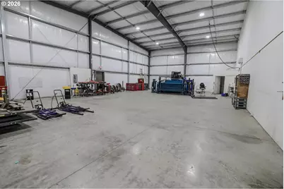 428 NE Newton Creek Dr, Roseburg, OR 97470 - Photo 22