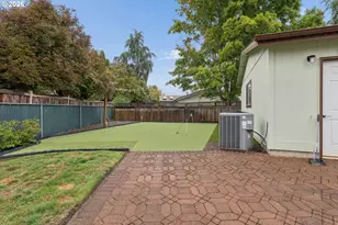 5345 Club Dr, Eugene, OR 97402 - Photo 40