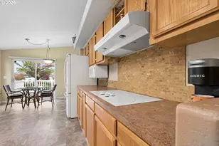5345 Club Dr, Eugene, OR 97402 - Photo 22